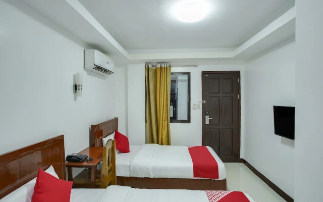 OYO 459 Offshore Hotel