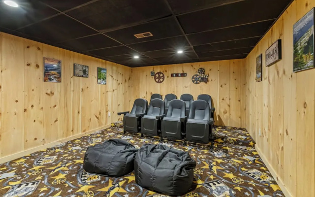 Cabin w/ Hot Tub, Theater & Games!