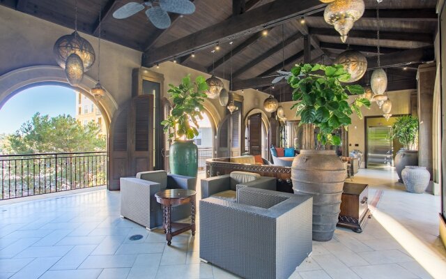 Luxe Apts in Mission Valley by WanderJaunt