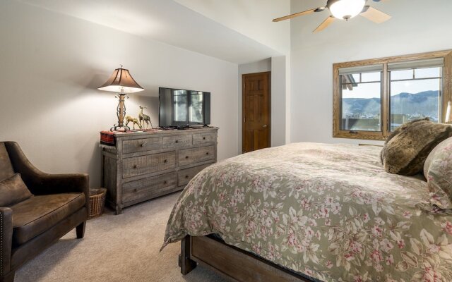 Phoenix 108 4 Bedroom Townhouse by RedAwning