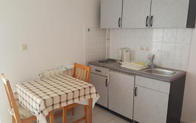 Apartment Bajuti