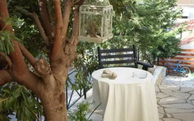 Arcadian Apartments & Studios