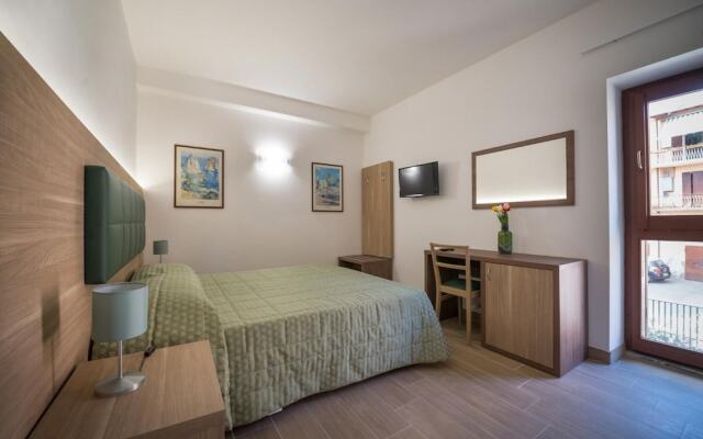 Malì Guest House & Terrace Bar