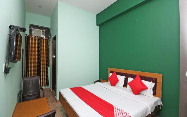 OYO 41578 Hotel Shubham Residency