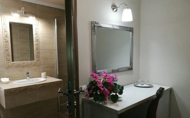 Complex Caprice-Monteoru