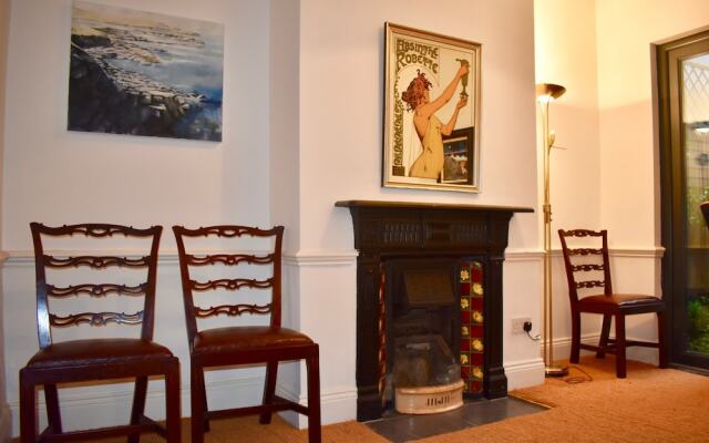 Beautiful 3 Bedroom Terraced House With Garden