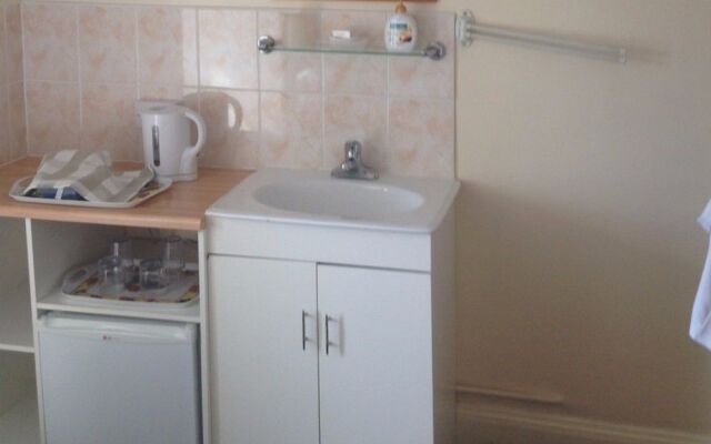 Spindrift Guest House - Adults Only