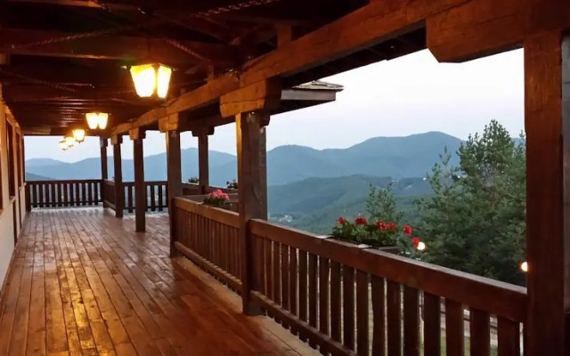 Hadji Boby Guest Inn