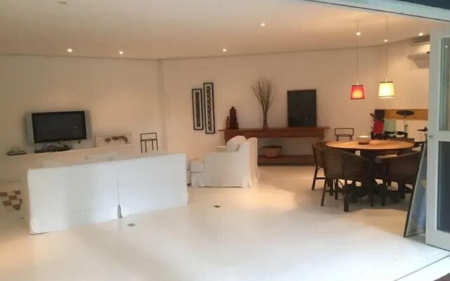 Casa Jardins de Iporanga