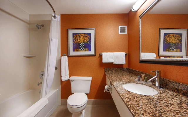 Best Western Plus Fresno Airport Hotel