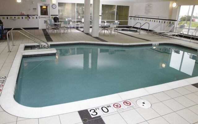 Fairfield Inn & Suites Madison East