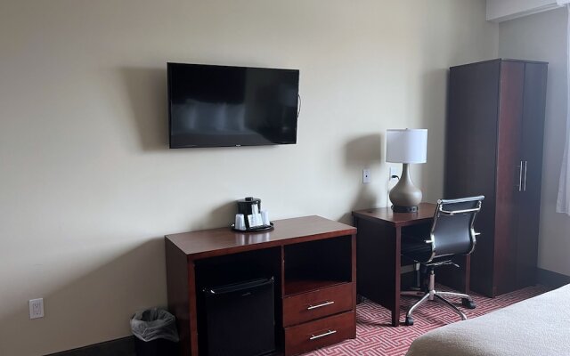 Lotus BLU Inn & Suites