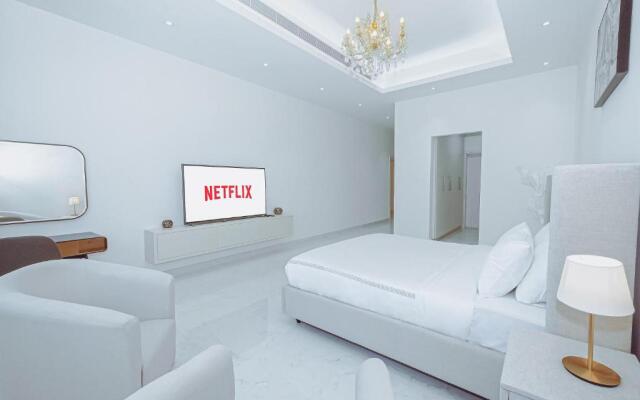 Luxury Modern White Villa on Island 9,500 sqft