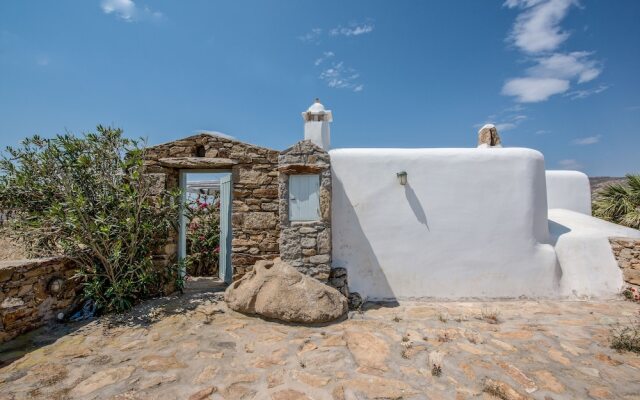Newly-Built Private Luxury Villa
