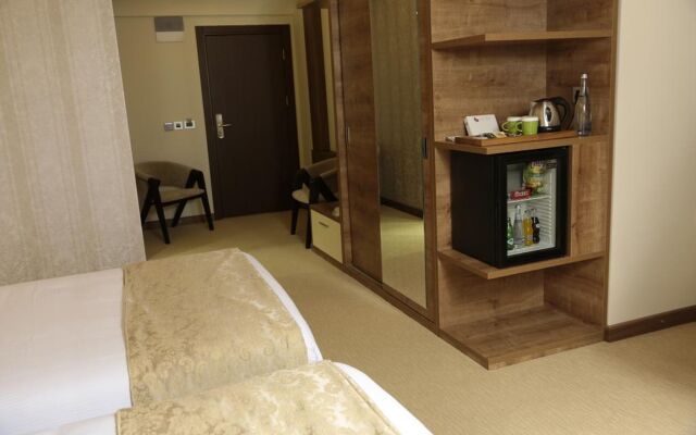 La Vie Suite Hotel