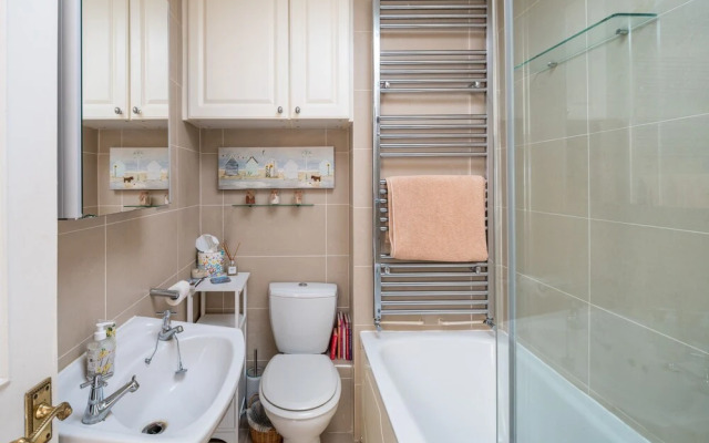 Altido Charming 1-Bed Flat In Pimlico, Near Victoria