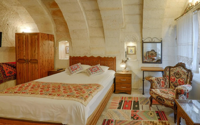 Tulip Cave Suites