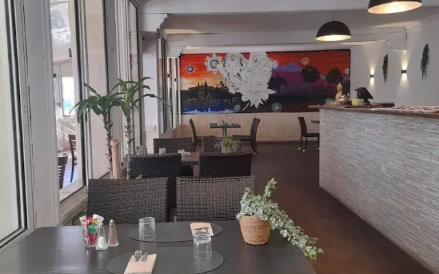 Hotel calypso fos