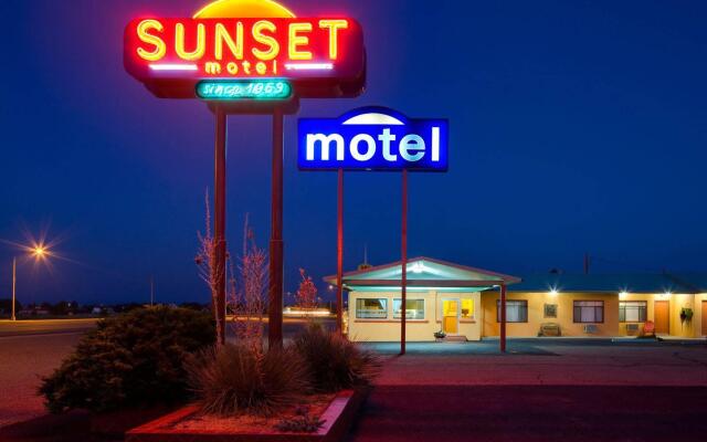 Sunset Motel