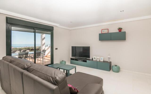 2186-Luxury penthouse with jacuzzi y bbq