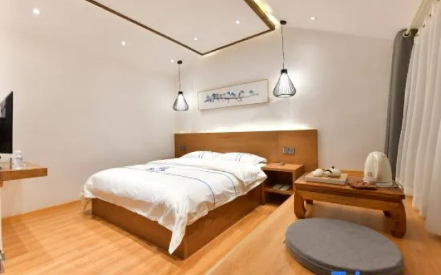 Fenghuang No. 1 Mansion · Chushang River View Homestay