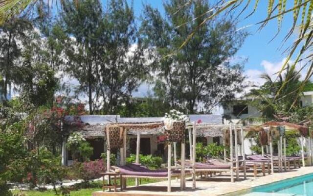 Jaribu Beach Hotel