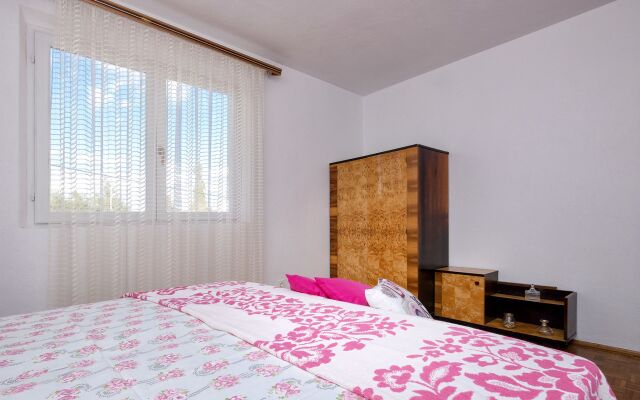 Apartment Sjajna - garden: A1 Jelsa, Island Hvar