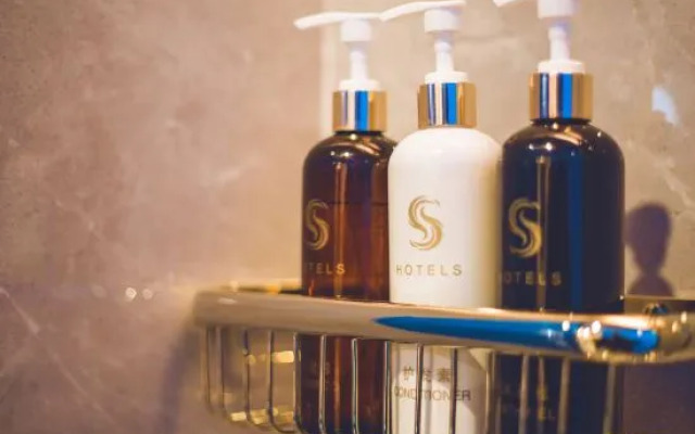Style S Hotel (Linshui Hongfan Plaza Bus Terminal)