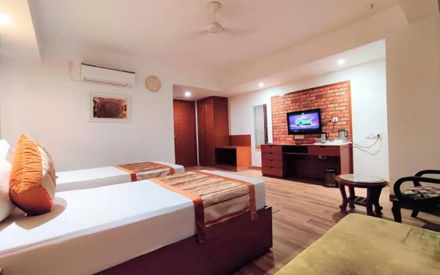 The Angel Hotel And Suites