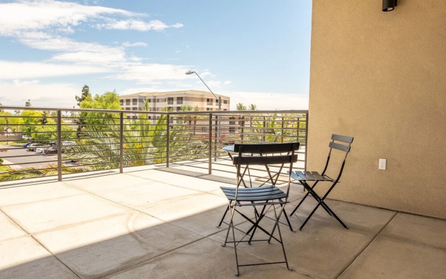 FRONTDESK Old Town Apts Scottsdale