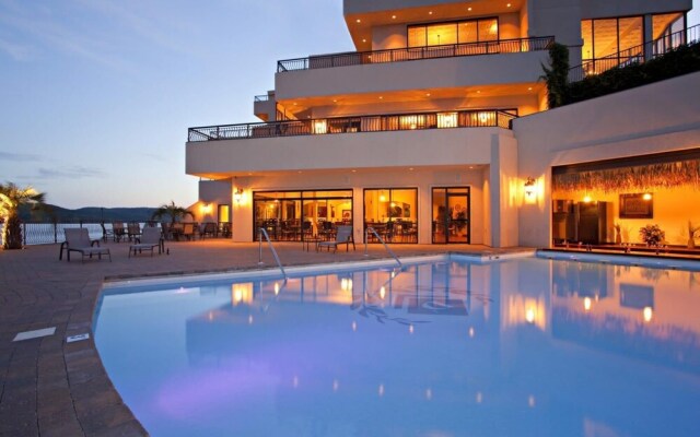 Superior 3 Bedroom Villa Waterfront