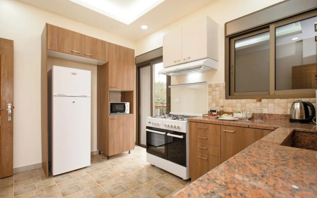 Akl - Chic Apts & Balconies in Batroun