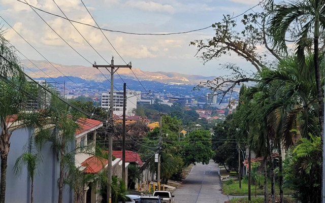 River Merendon Suite.