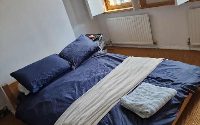 1 Bedroom-1 Bathroom-walkinshower-terrace