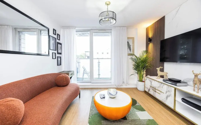 Hide Out Two Bed Apartment at ExCeL