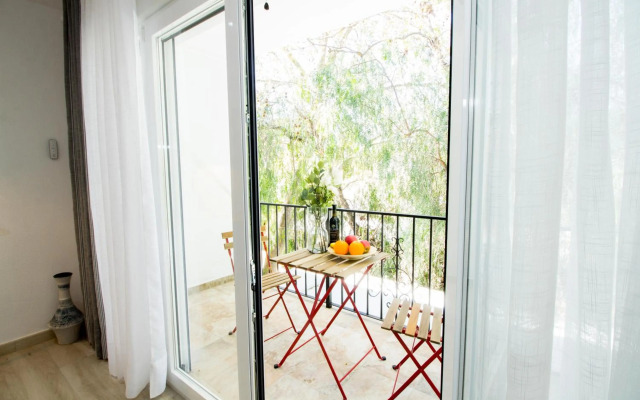 Perfectly located beachside apartment in Elviria Marbella