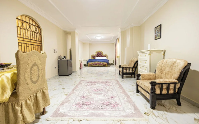 Queen of Pyramids Hotel