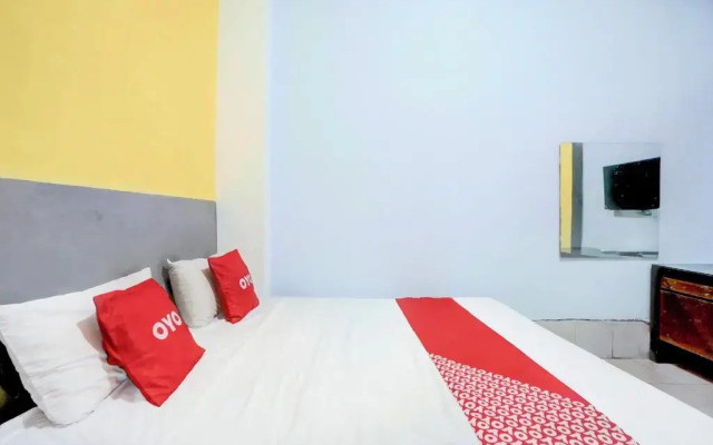 RedDoorz near Taman Bungkul