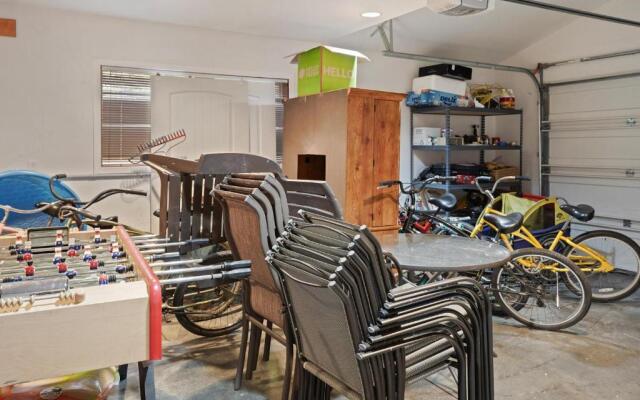 2 Landrise-AC-Hot Tub-4BR/2BA