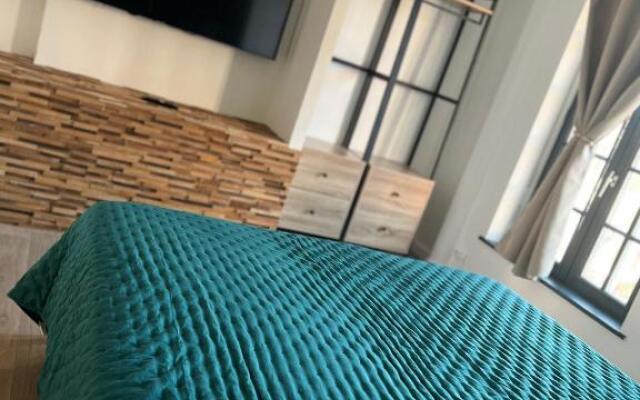Loft ravissant 45m2 Jacuzzi RVB NIGHT 2