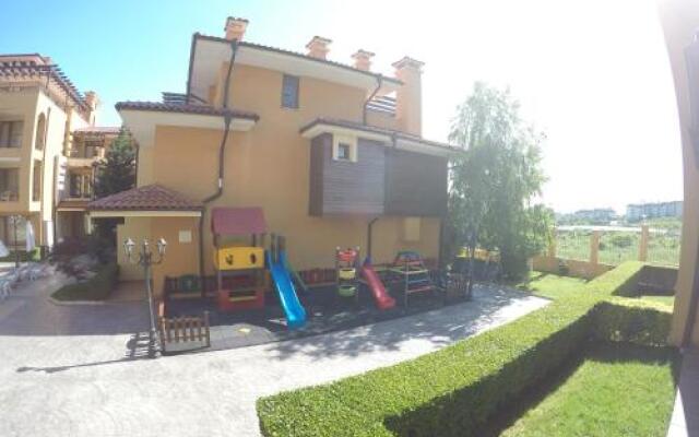 VP Marina Ville Studios