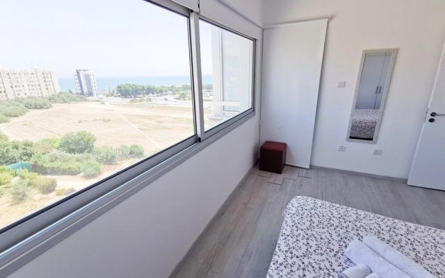 Mackenzie Seaview Paradise