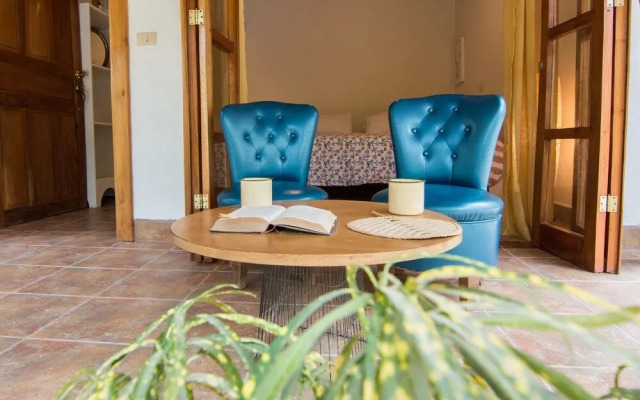 Makanas Beach Bungalows