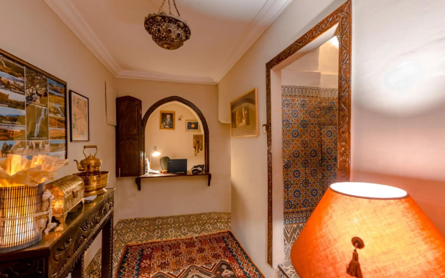 Abélia Riad