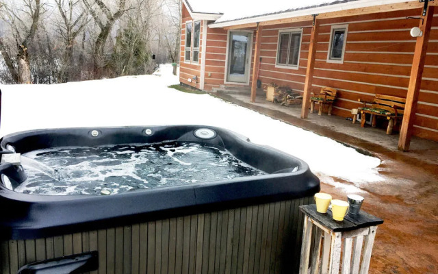 Fox Creek Inn Bed & Breakfast