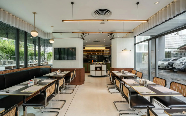 Hotel Amber Sukhumvit 85