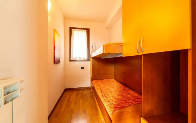 Willow Apartment with Lakeview