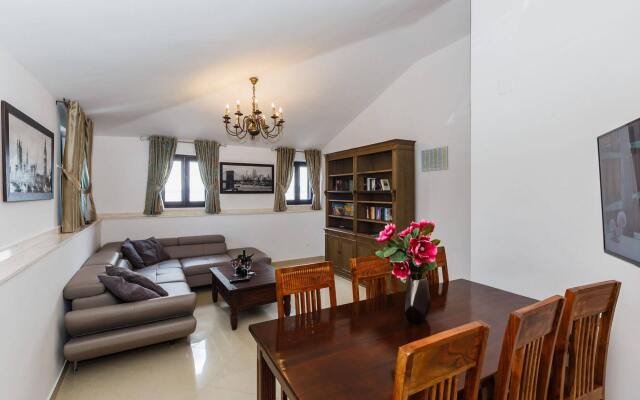 Luxury Apartments Perko