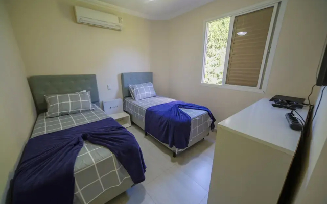 Apto Completo com Wi-fi Ar-cond a 200m da Praia