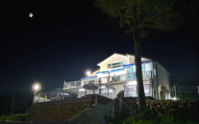 Yeosu Sea Side Pines Pension